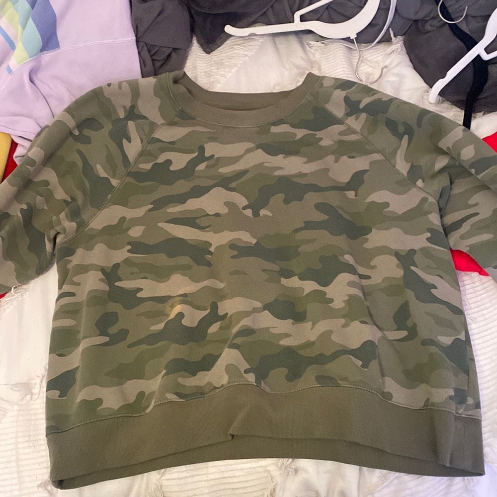 Long sleeve camo sweatshirt